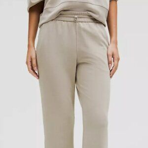 Lululemon Softstreme High-Rise Pant - Size 6 regular
